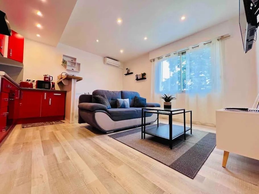 Le Red Light : Apt 4 Prs, Clim, 300M Des Plages 앙티브 아파트